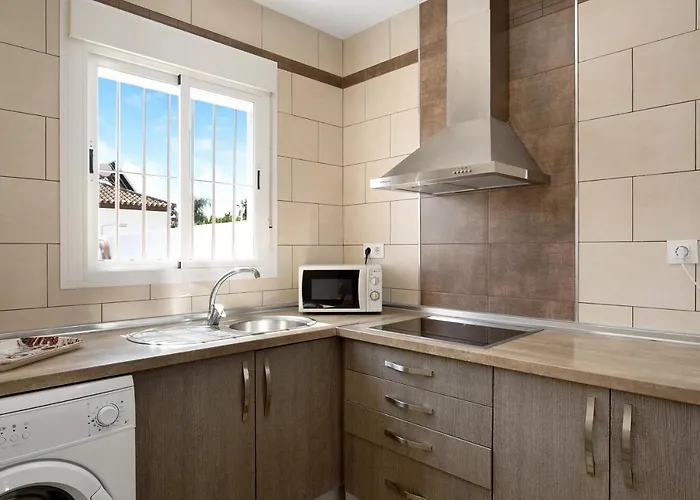 Летний дом Casa Cala Del Aceite 2 *